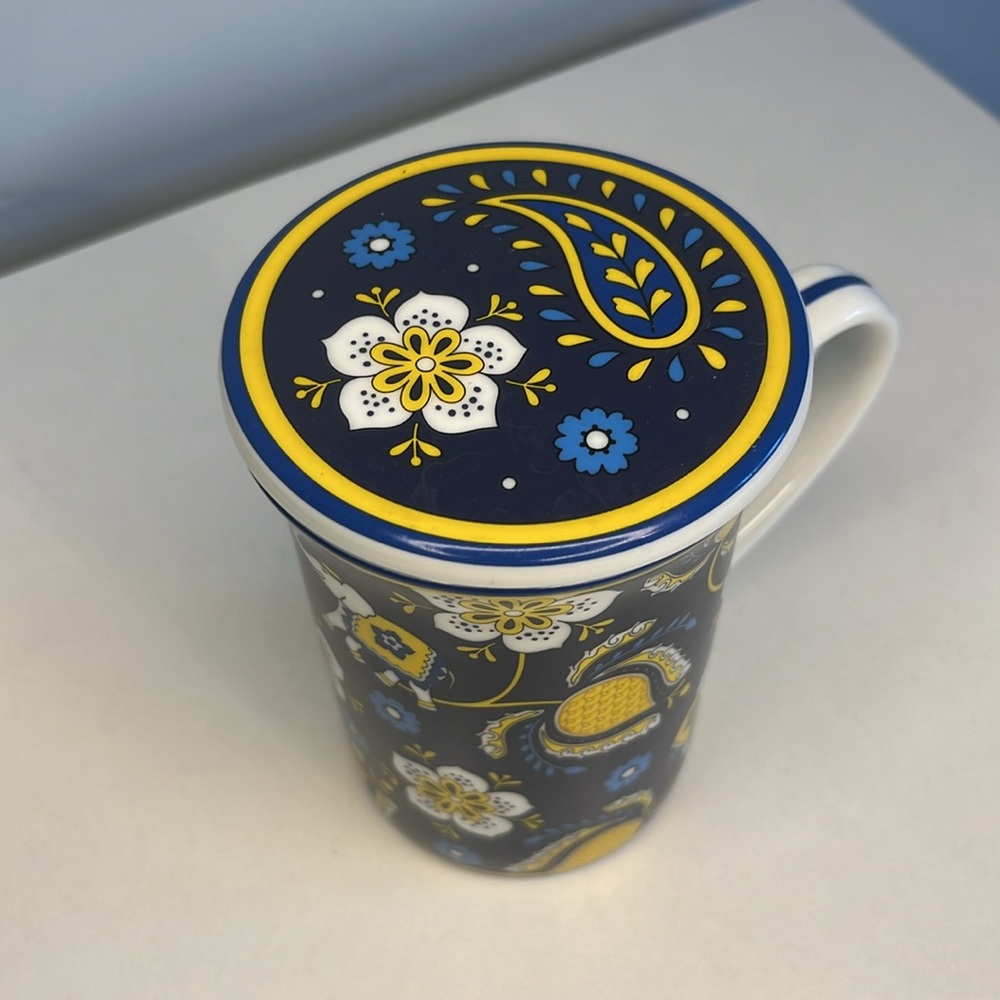 Vera Bradley Elephant Mug with Lid/Coaster Collectible - Picture 2 of 5